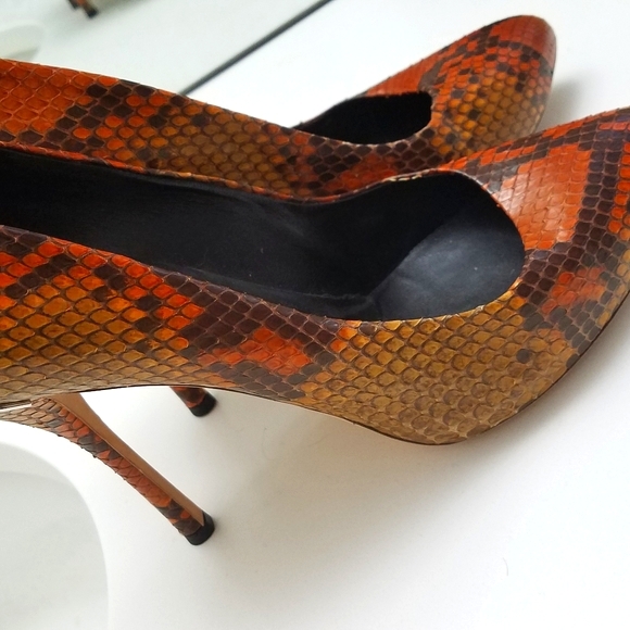 Gucci Snakeskin pumps size 40 - Picture 2 of 5